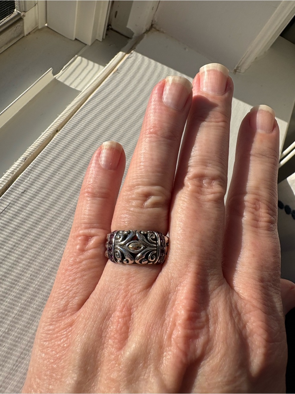 Robert Manse Silver Filigree Ring with Gold Accent featuring Garnets Size 7 - Picture 13 of 16